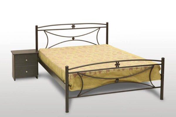 ΚΡΕΒΑΤΙ ΜΕ ΣΤΡΩΜΑ ΔΙΠΛΟ 140*190 170 €